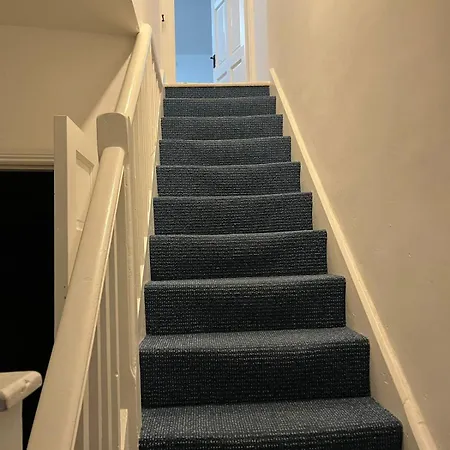 Δωμάτια σε οικογενειακή κατοικία Doble D10